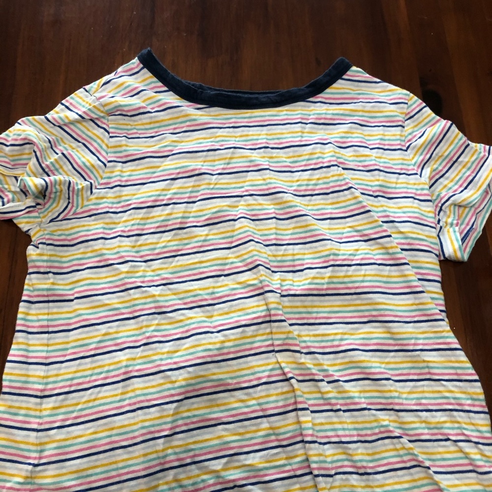 Old navy tee
